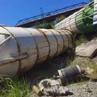 【贵州】出售18个100吨水泥罐