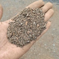 【江苏徐州】出售100吨小碎铁上磁料，青色和铁锈色都有