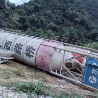 【广西河池】出售两个100吨水泥罐