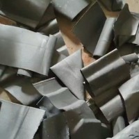 【全国】长期出售铅废料，70％铅，30％胶。一年有一百多吨