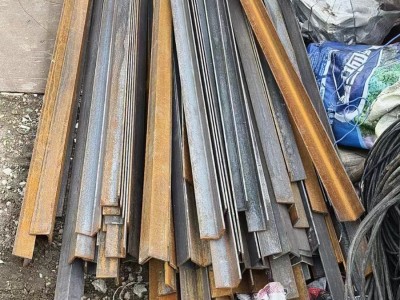 【内蒙古包头】出售5*5的角钢3米长图1