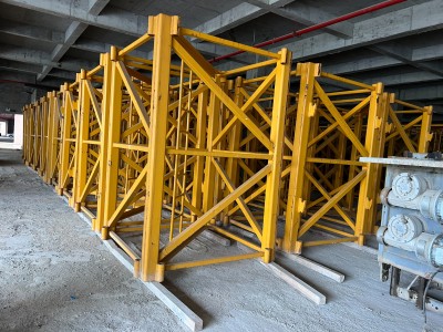 【福建漳州云霄】出售塔吊图1