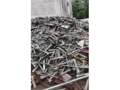 【江西赣州大余】出售180吨，中厚剪废钢，等重废钢图1