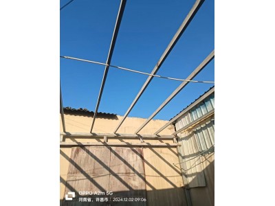 【河南许昌】出售铁皮瓦100米左右，方管100多根图2