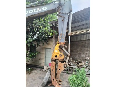 【云南玉溪】出售一台210沃尔沃挖机，可正常工作，废铁价图4