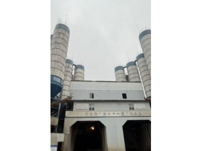 【重庆】出售20年180双搅拌站，3方仕高玛主机，200吨水泥罐16个图1
