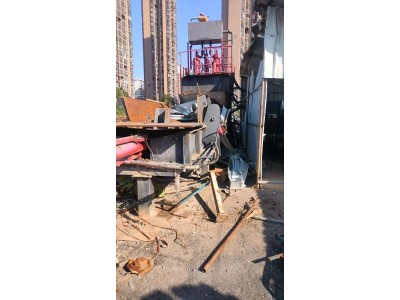 【湖南永州】出售400吨龙门剪出售，因场地原因，买回来没怎么用，刀片一面都没有换，价格便宜图1