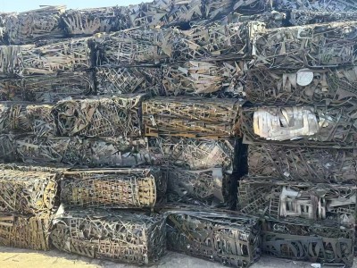 【山东济南】出售花铁压块2个厚以上200吨左右，钢板料8个厚以上200左右，货在济南商河贾庄镇图2