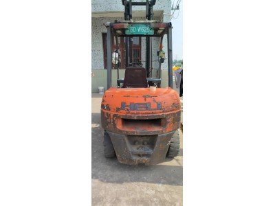 【江苏】出售叉车，2020年精品3.5吨，两级4.5米，全车实心胎，1580小时，车况精品图3