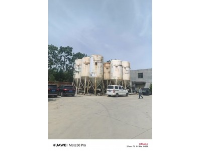 【河南郑州】出售水泥罐，100多个图1