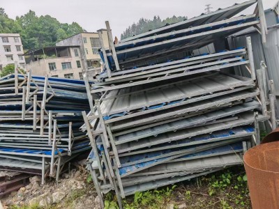 【湖北恩施】出售二手围挡图1